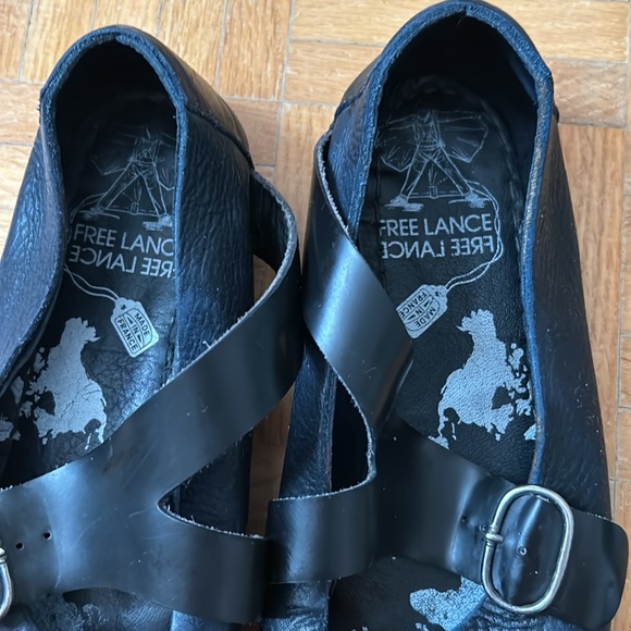 Free Lance - Picture 5 of 12